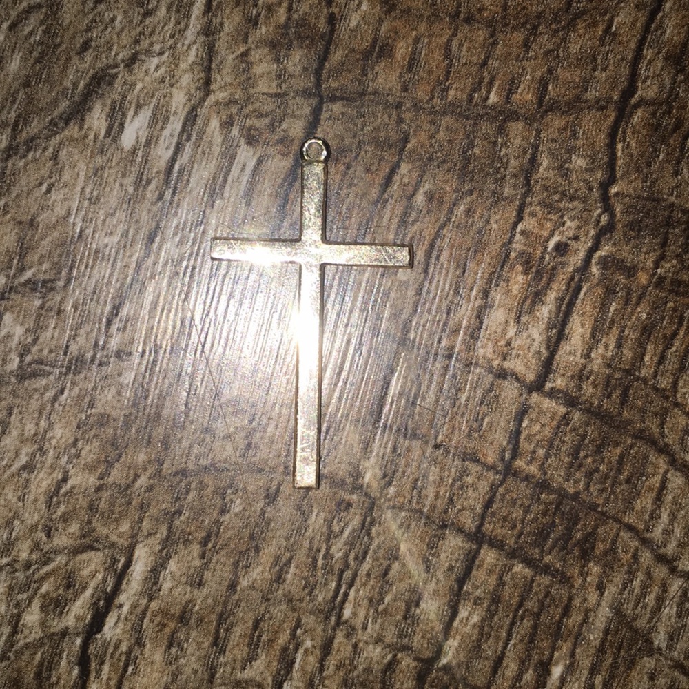 Cross necklace pendant